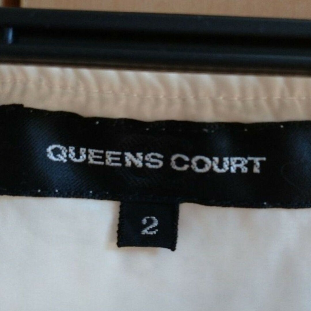 QUEENS COURT(クイーンズコート)の♥️クリーニング済♥️美品♥️【QUEENS COURT】２白チュニックブラウス レディースのトップス(シャツ/ブラウス(長袖/七分))の商品写真