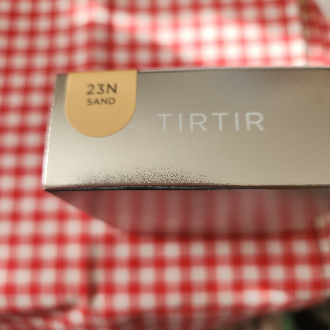 TIRTIR(ティルティル)のTIRTIRクッションファンデ コスメ/美容のベースメイク/化粧品(ファンデーション)の商品写真