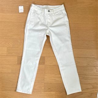 ユニクロ(UNIQLO)の【未使用】クロップドレギンスパンツ Sサイズ(クロップドパンツ)