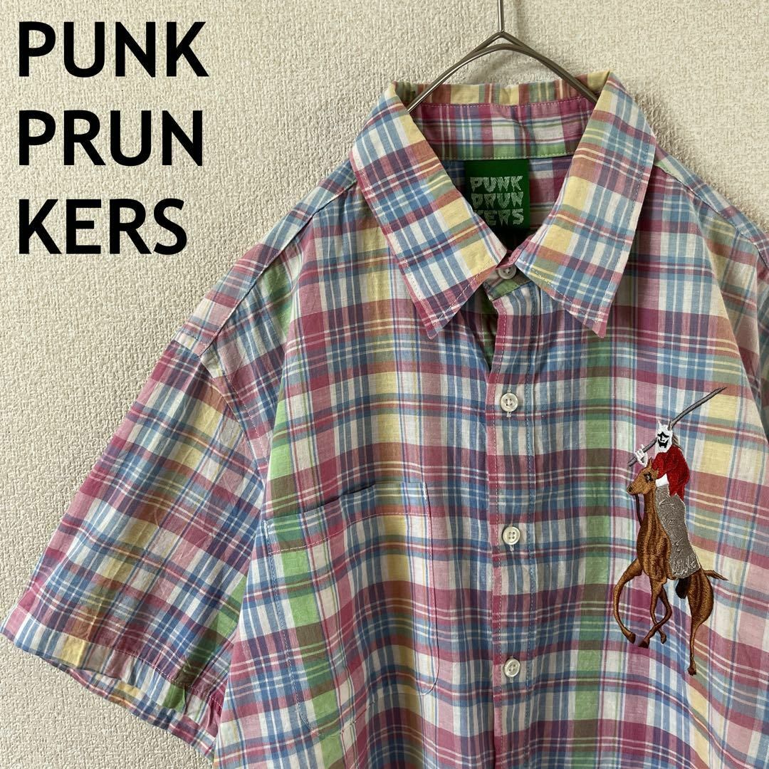 PUNK DRUNKERS(パンクドランカーズ)のL1パンクドランカーズ　チェックシャツ　半袖　刺繍ロゴ　般若ポニー　Ｌメンズ メンズのトップス(Tシャツ/カットソー(半袖/袖なし))の商品写真