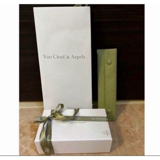 Van Cleef & Arpels - 「新品」ヴァンクリーフ&アーペル　ブレスレットボックス、ポーチ、ショッパーセット