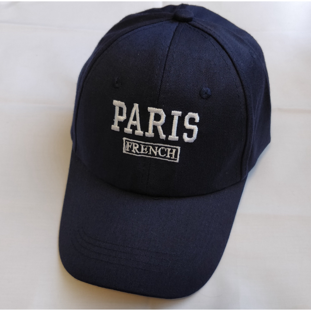 ロゴキャップ PARIS キャップ ネイビー 帽子 韓国 小顔効果 UV防止 レディースの帽子(キャップ)の商品写真