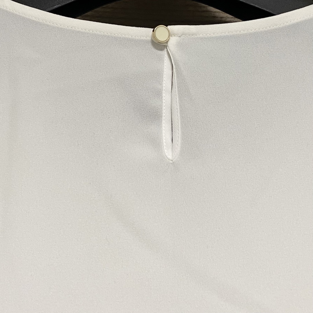 ReFLEcT(リフレクト)のリフレクト　袖フリルシフォンブラウス レディースのトップス(シャツ/ブラウス(半袖/袖なし))の商品写真