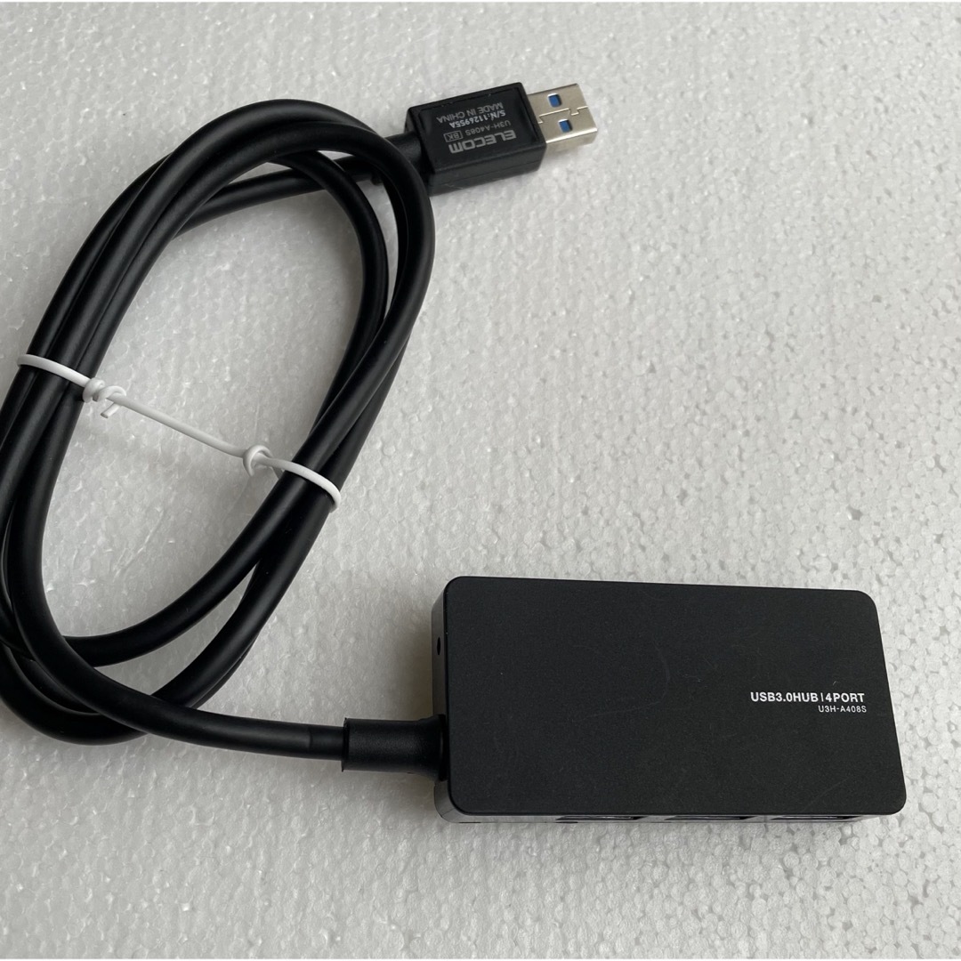 ELECOM(エレコム)のエレコム USBハブ 3.0 4ポート セルフパワー バスパワー 1m ACアダ スマホ/家電/カメラのPC/タブレット(PC周辺機器)の商品写真