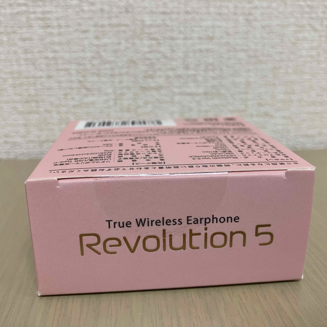 完全ワイヤレスイヤホンRevolution 5【ピンク】 スマホ/家電/カメラのオーディオ機器(ヘッドフォン/イヤフォン)の商品写真