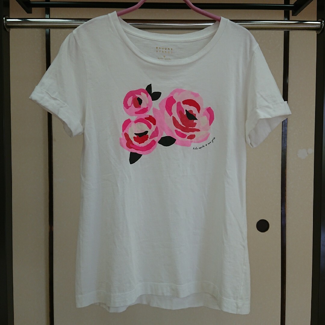 kate spade new york(ケイトスペードニューヨーク)のkate spade 女の子 ラメ入り花柄Tシャツ キッズ/ベビー/マタニティのキッズ服女の子用(90cm~)(Tシャツ/カットソー)の商品写真