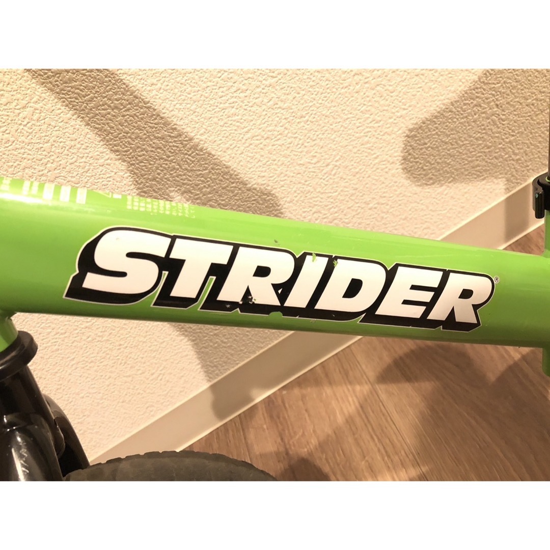 中古　ストライダー　STRIDER キックバイク　ライトグリーン　ペダルなし  スポーツ/アウトドアの自転車(自転車本体)の商品写真