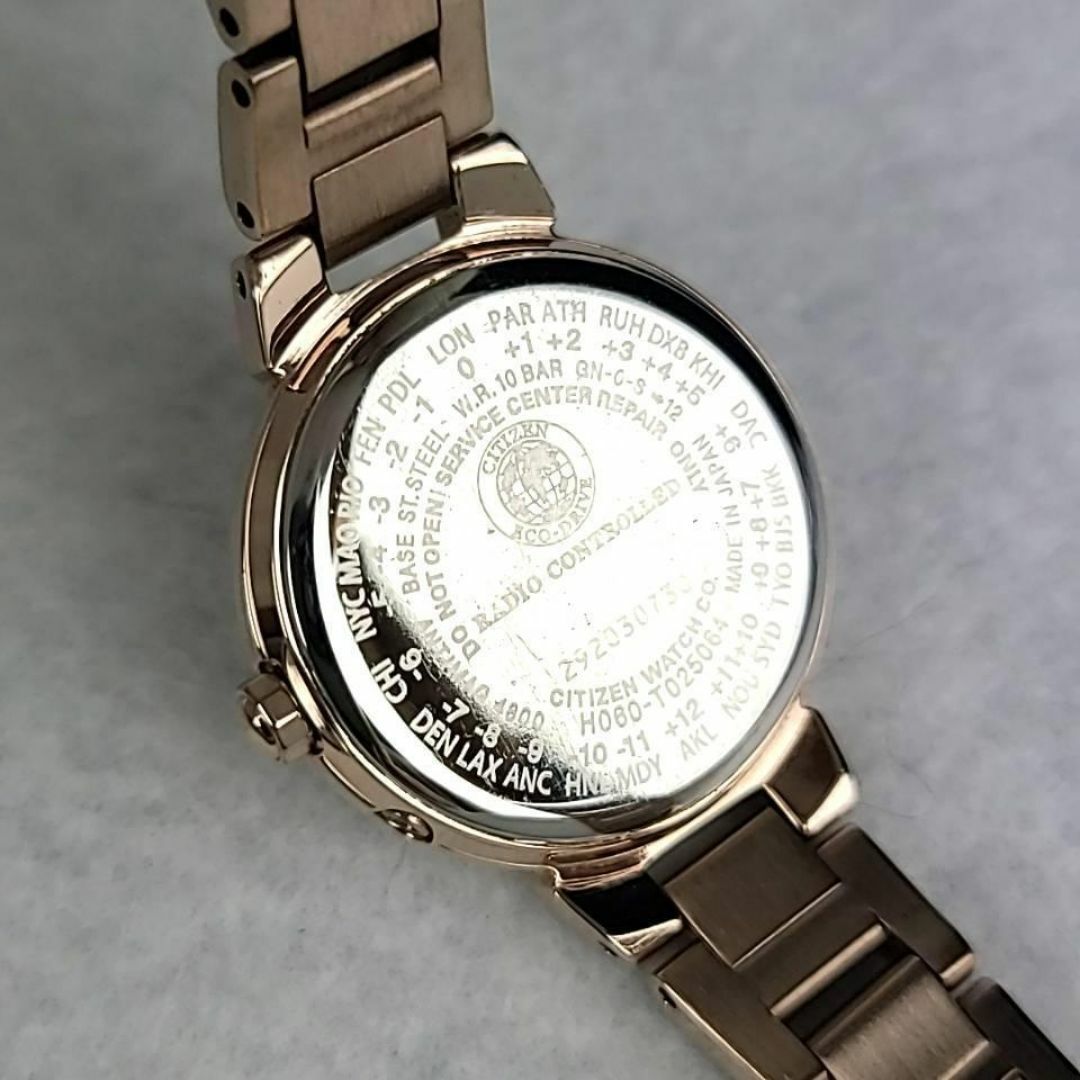 ☆ほぼ新品☆シチズン クロスシー ラウンド ローマン ホワイト文字盤 レディースのファッション小物(腕時計)の商品写真