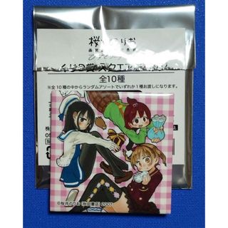 即購入可　桜井のりお展　のりお展くじ　みつどもえ　スクエア缶バッジ　①(バッジ/ピンバッジ)