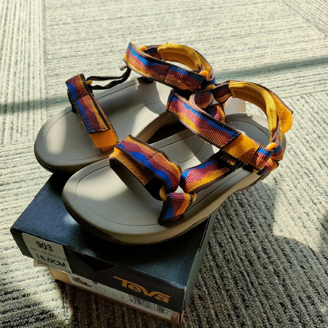 Teva(テバ)のTEVA　テバ　サンダル　16cm キッズ/ベビー/マタニティのキッズ靴/シューズ(15cm~)(サンダル)の商品写真