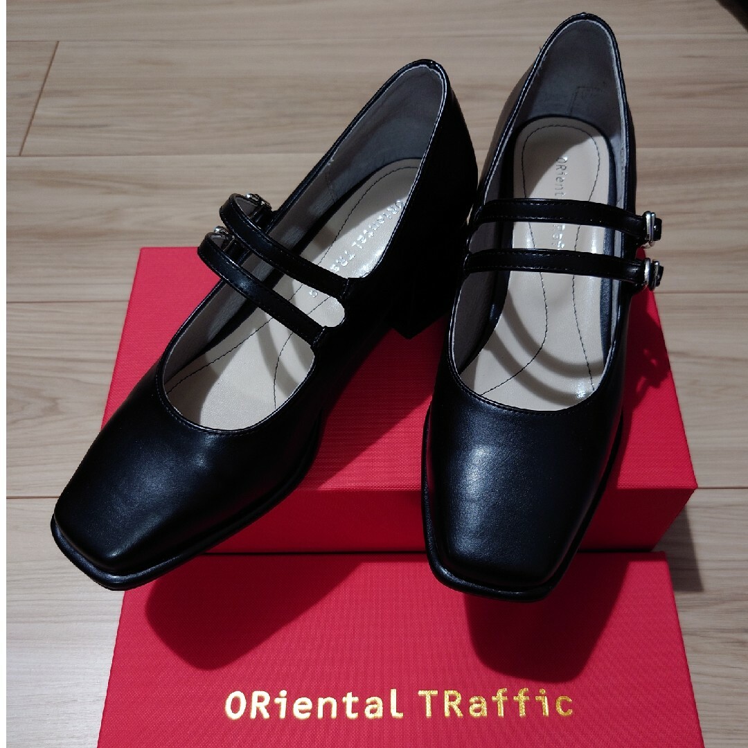 ORiental TRaffic(オリエンタルトラフィック)の【美品】黒ストラップ付パンプス レディースの靴/シューズ(ハイヒール/パンプス)の商品写真