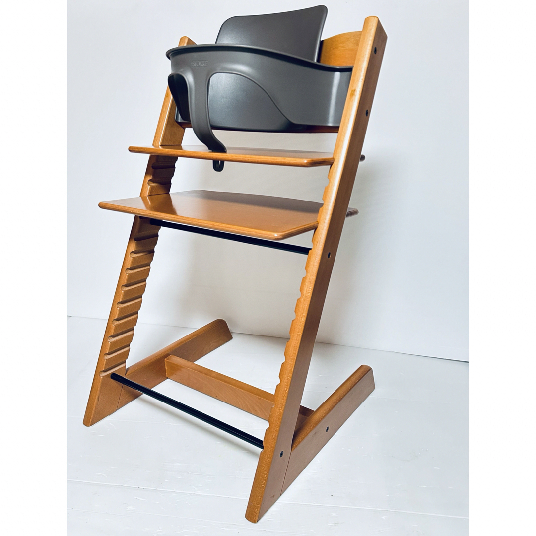 Stokke(ストッケ)の【美品・人気絶版色・V3ベビーガード付】（559）ストッケ　トリップトラップ キッズ/ベビー/マタニティの寝具/家具(その他)の商品写真