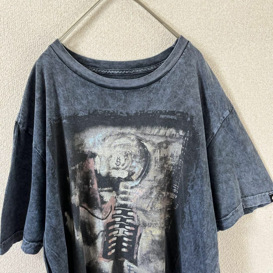 etnies(エトニーズ)のT1エトニーズ　tシャツ 半袖　USA製　ダメージ加工　Ｌメンズ ダークカラー メンズのトップス(Tシャツ/カットソー(半袖/袖なし))の商品写真