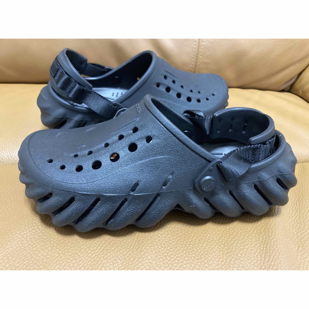 crocs(クロックス)のcrocs Classic クロックス　echo clog 新品　24cm レディースの靴/シューズ(サンダル)の商品写真