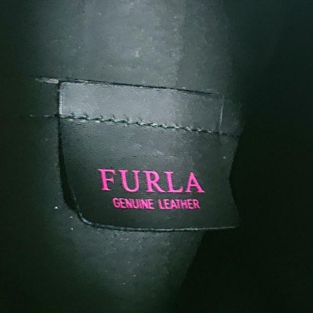 Furla(フルラ)のFURLA(フルラ) ハンドバッグ美品  コロナ ドローストリングバッグ 黒 型押し加工/巾着型 レザー レディースのバッグ(ハンドバッグ)の商品写真
