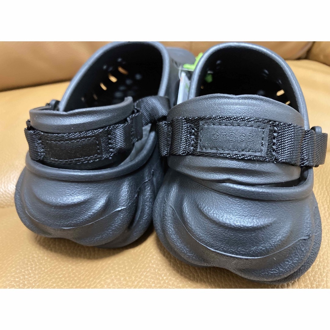 crocs(クロックス)のcrocs Classic クロックス　echo clog 新品　23cm レディースの靴/シューズ(サンダル)の商品写真