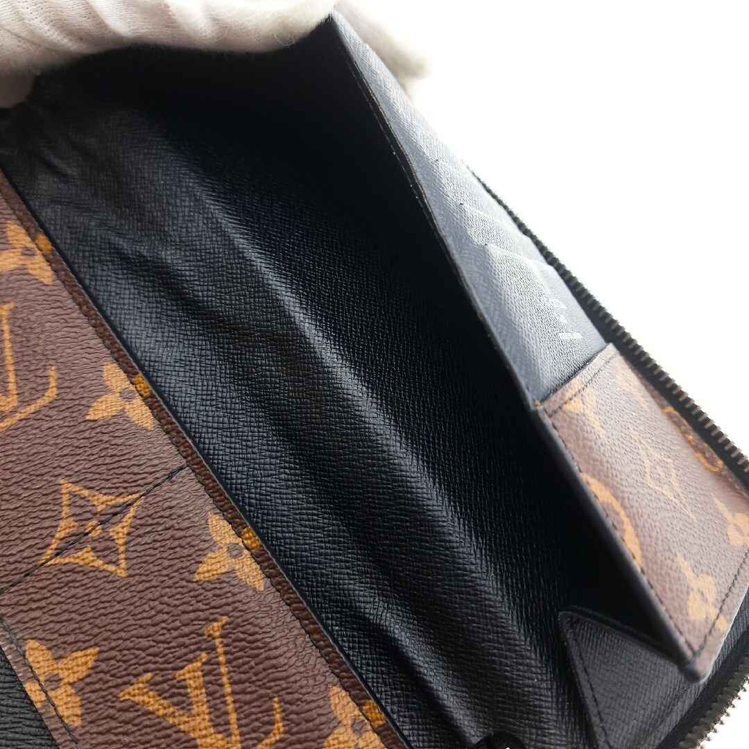 LOUIS VUITTON(ルイヴィトン)のルイヴィトン【最高級美品】モノグラムマカサージッピーウォレットヴェルティカル メンズのファッション小物(長財布)の商品写真