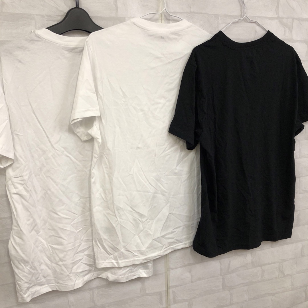 H&M(エイチアンドエム)の即決 新品 タグ付き H&M レギュラーフィット 半袖Tシャツ 3枚 メンズのトップス(Tシャツ/カットソー(半袖/袖なし))の商品写真