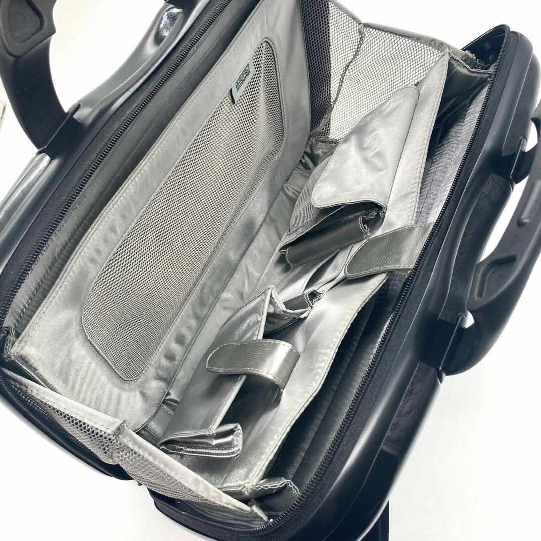 ZERO HALLIBURTON(ゼロハリバートン)の【極美品】ZERO HALLIBURTON アタッシュケース 2way ブラック メンズのバッグ(ビジネスバッグ)の商品写真