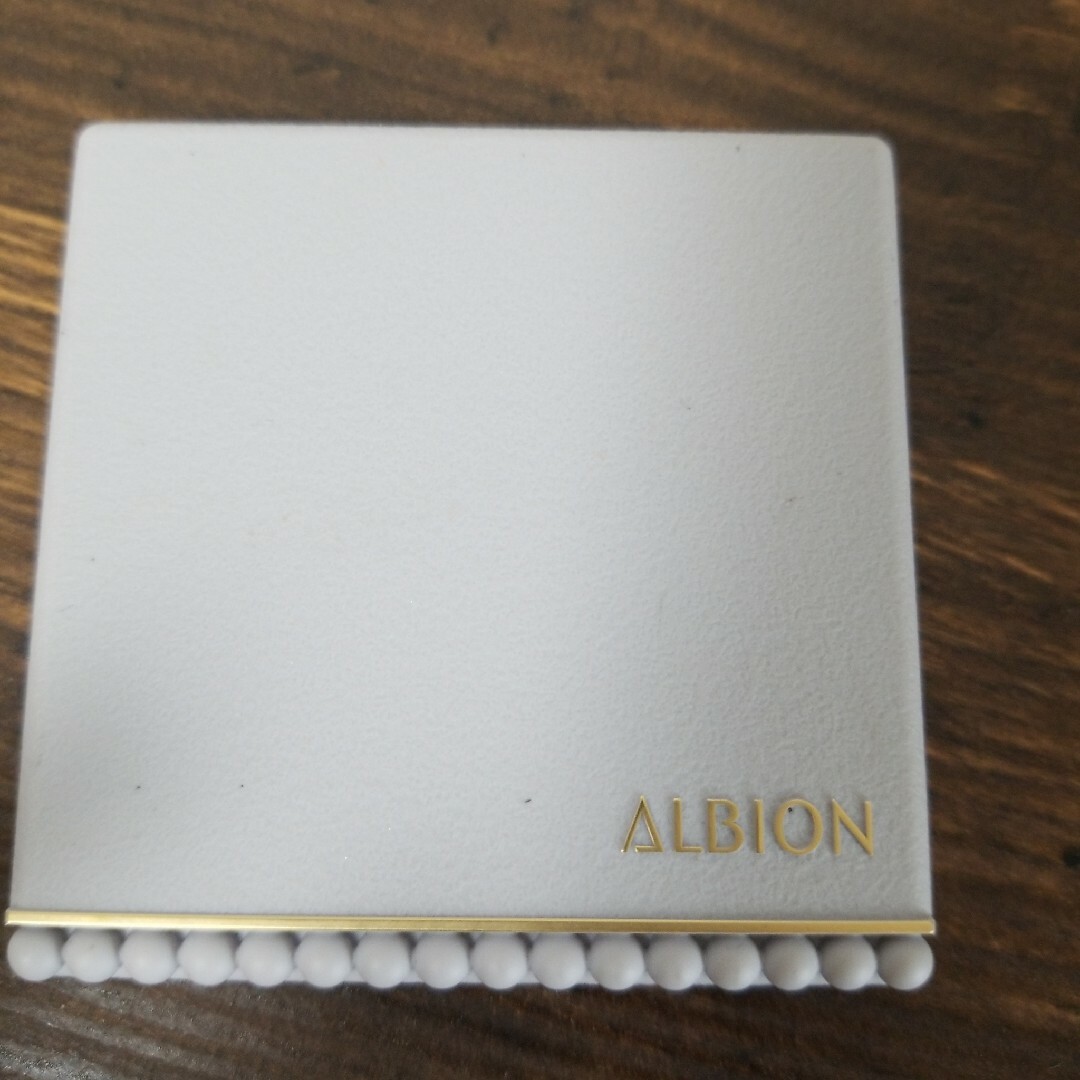 ALBION(アルビオン)のALBION オパルセントオーラ コスメ/美容のベースメイク/化粧品(フェイスパウダー)の商品写真