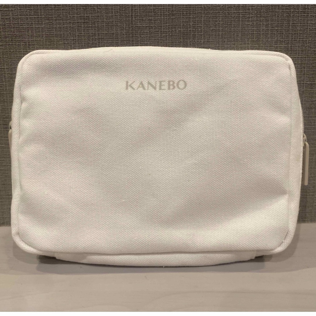 Kanebo(カネボウ)の新品未使用　美品　上品なkanebo ポーチ レディースのファッション小物(ポーチ)の商品写真
