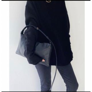 SIMON MILLER/ Vegan Leather Bag M