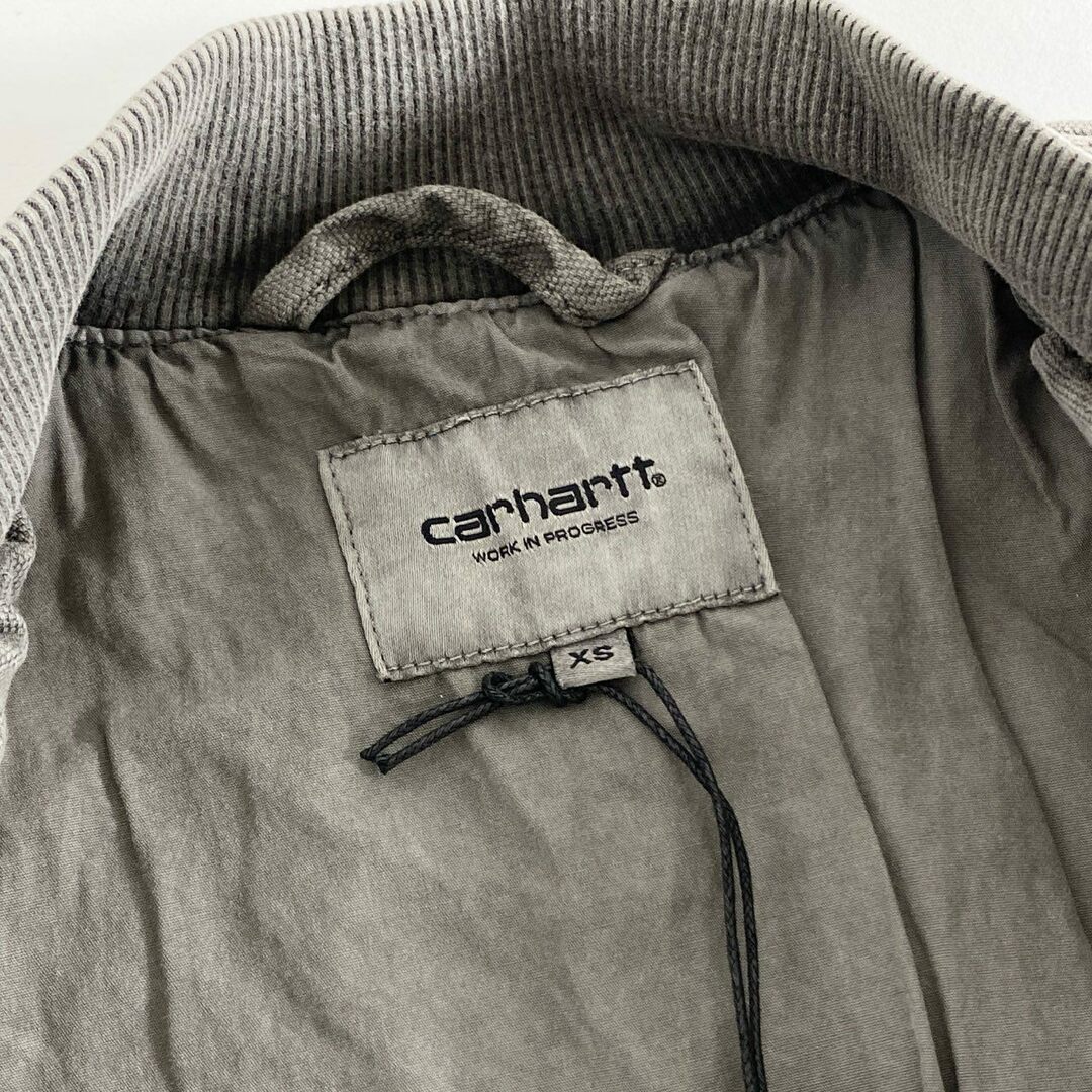 carhartt(カーハート)の59e12 《未使用保管品》 タグ付 Carhartt WIP カーハート ダブルアイピ― SANTA FE BOMBER サンタフェボンバー ジャケット ブルゾン I030284 XSサイズ ブラック グレー コットン レディースのジャケット/アウター(ブルゾン)の商品写真