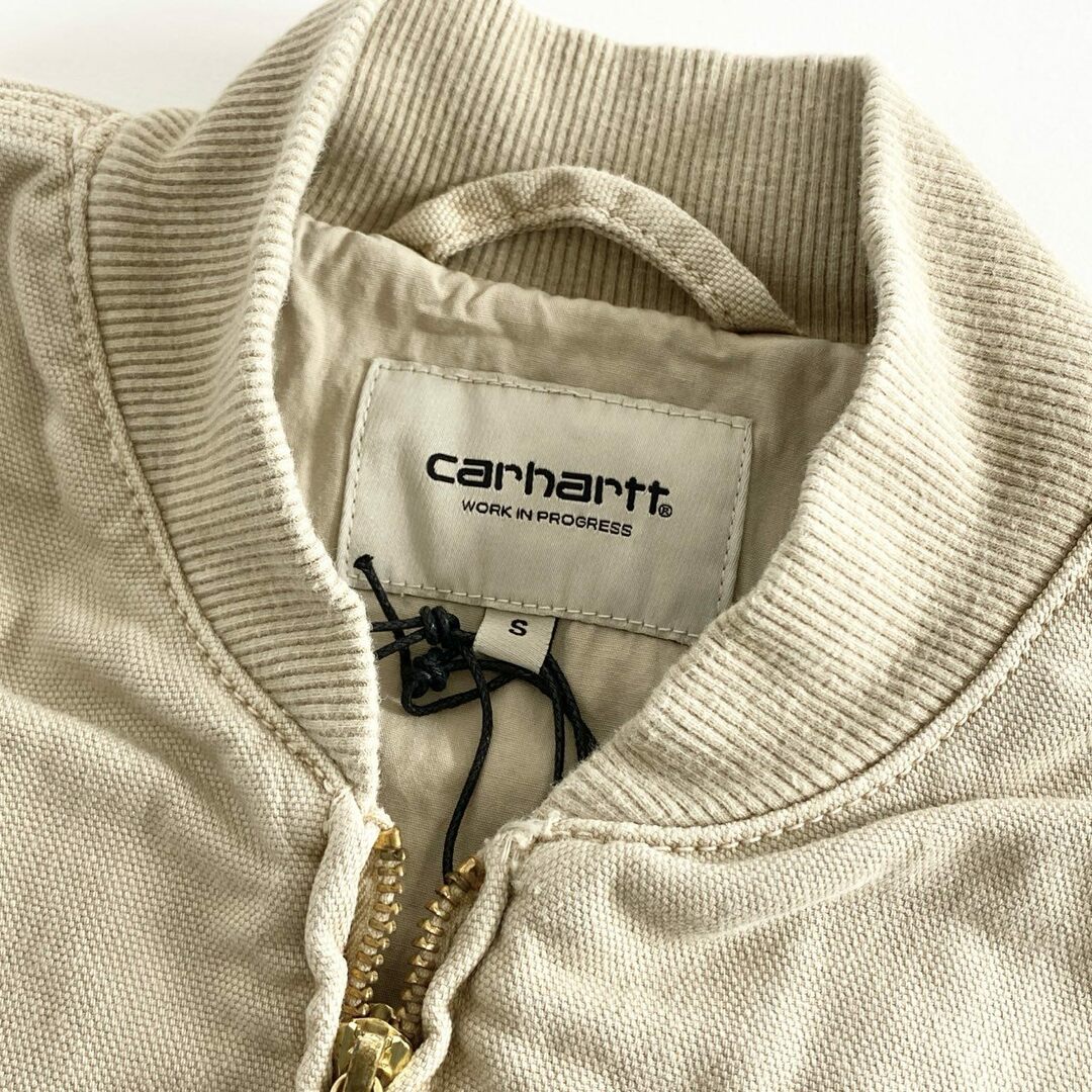 carhartt(カーハート)の60e12 《未使用保管品》 タグ付 Carhartt WIP カーハート ダブルアイピ― SANTA FE BOMBER サンタフェボンバー ジャケット ブルゾン I030284 XSサイズ ベージュ コットン レディースのジャケット/アウター(ブルゾン)の商品写真