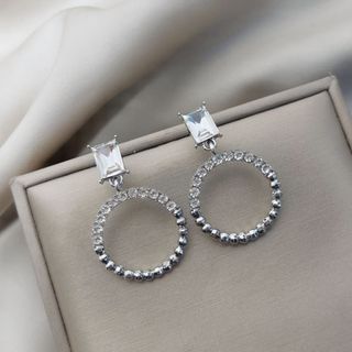 Spick & Span - ◾︎美品◾︎プリンセスダイヤレール留めピアスk18の Spick & Span - ◾︎美品◾︎プリンセスダイヤレール留めピアスk18の