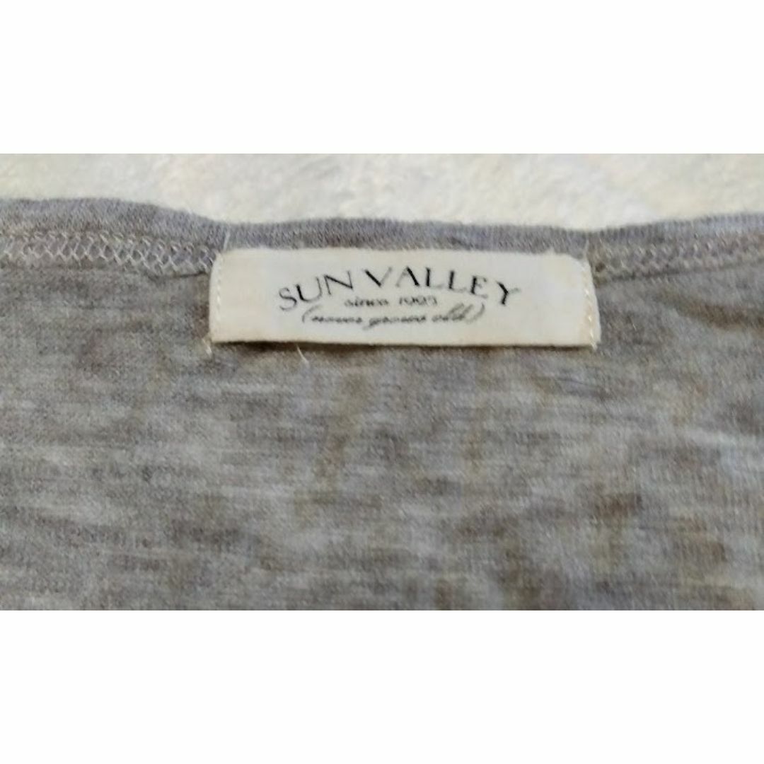 SUNVALLEY(サンバレー)のSUNVALLEY　サンバレー／Vネック　プルオーバー　Aライン　トップス レディースのトップス(その他)の商品写真