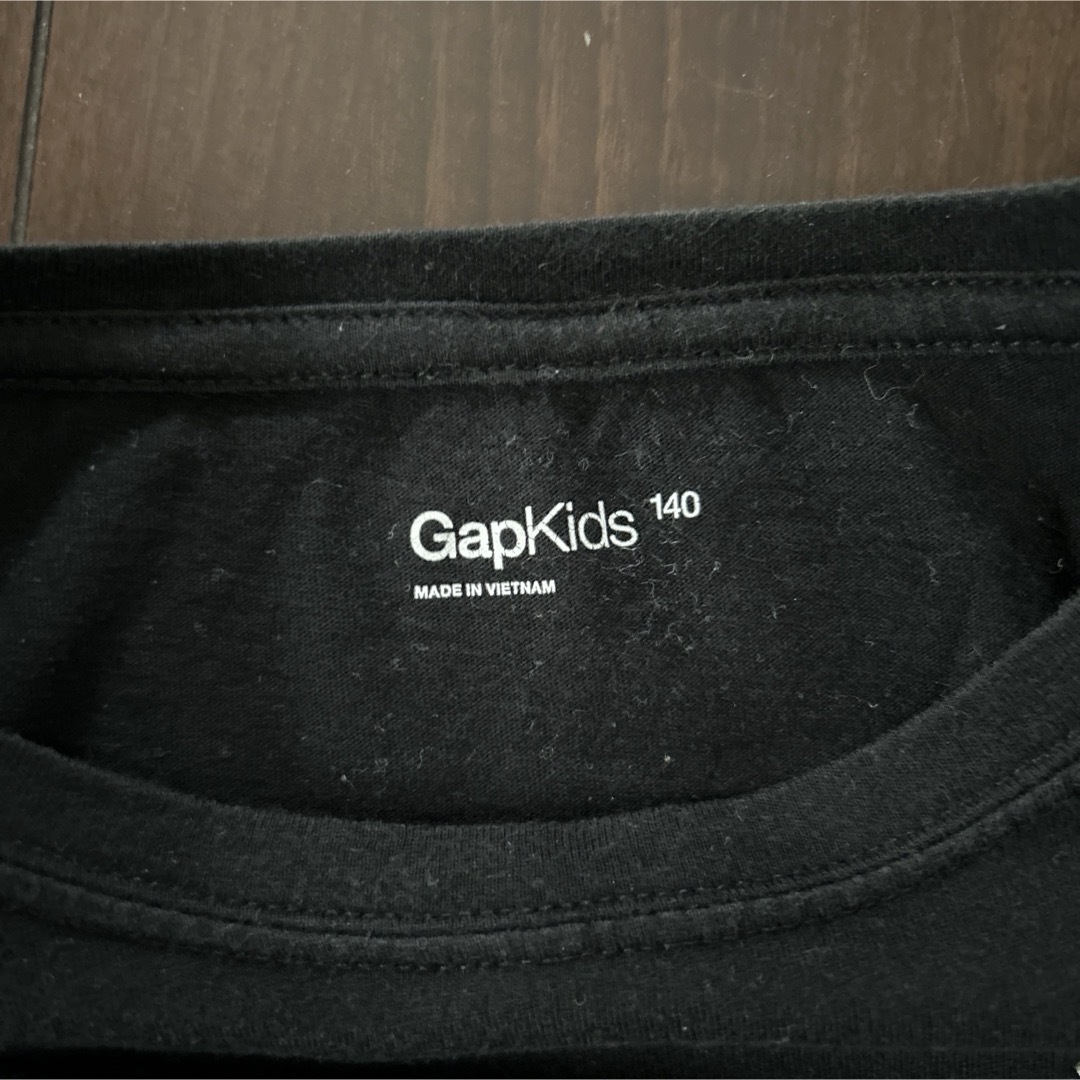 GAP Kids(ギャップキッズ)のGap  kids 140 Tシャツ　ブラック キッズ/ベビー/マタニティのキッズ服女の子用(90cm~)(Tシャツ/カットソー)の商品写真
