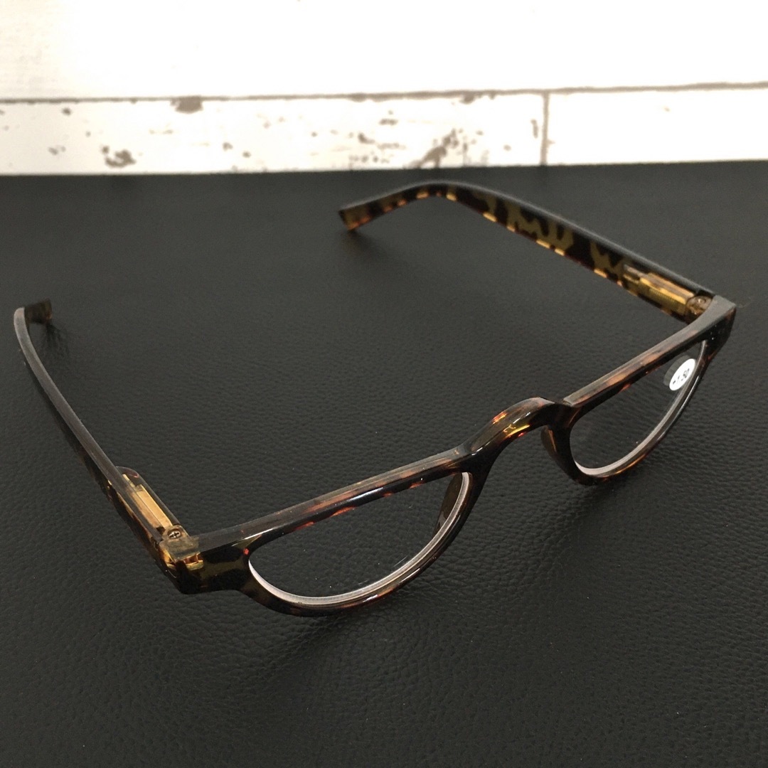 老眼鏡 ハーフムーン型 キャットアイ 1.5 2.0 2.5  レディースのファッション小物(サングラス/メガネ)の商品写真
