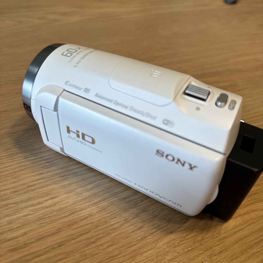 SONY(ソニー)のSONY デジタルビデオカメラ HDR-CX680(W) スマホ/家電/カメラのカメラ(ビデオカメラ)の商品写真