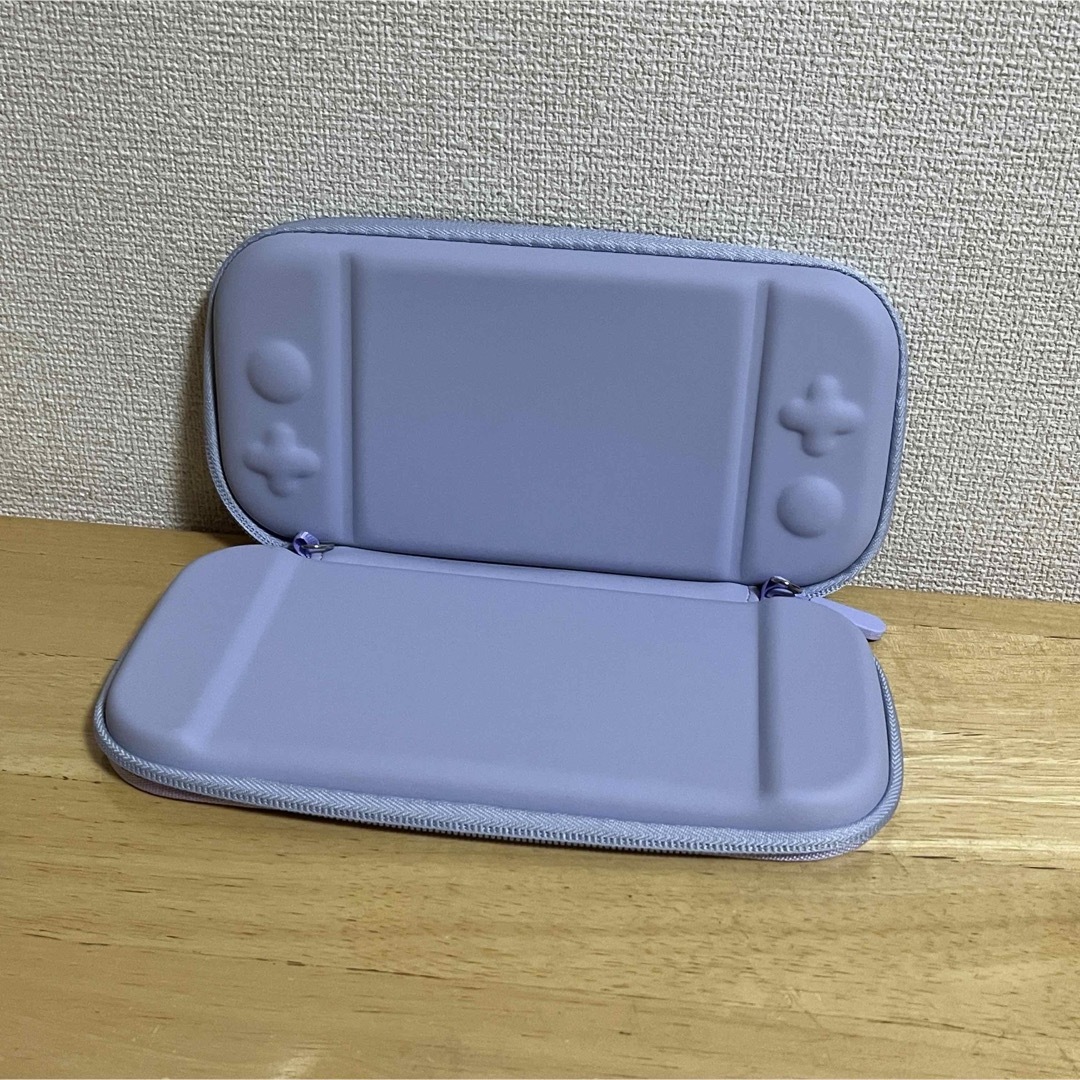 任天堂 スイッチライトケース 保護 ゲーム Switch Lite 紫色 エンタメ/ホビーのゲームソフト/ゲーム機本体(その他)の商品写真