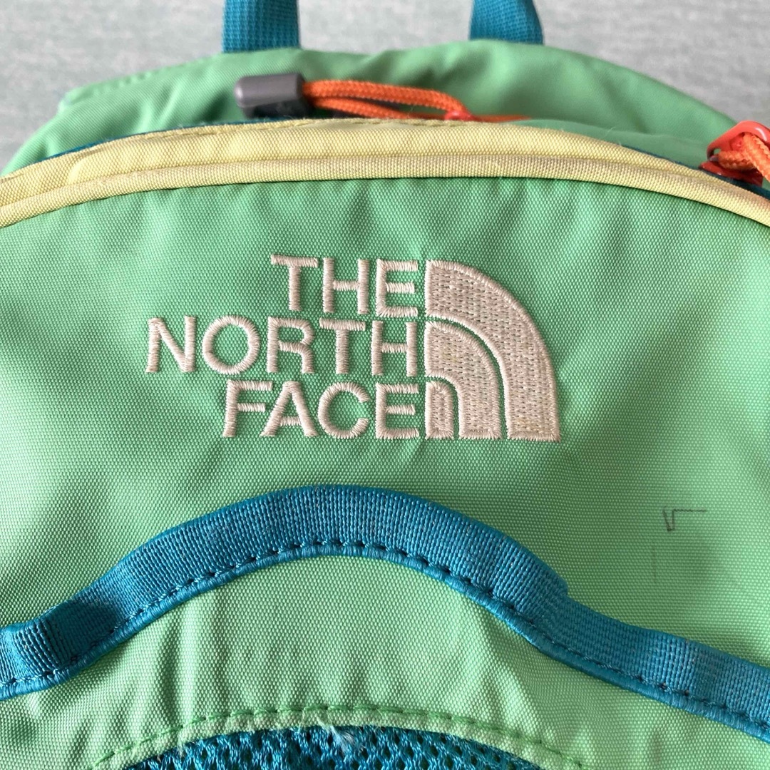 THE NORTH FACE(ザノースフェイス)のザノースフェイス バックパック ブックパック キッズ リュックサック グリーン キッズ/ベビー/マタニティのこども用バッグ(リュックサック)の商品写真