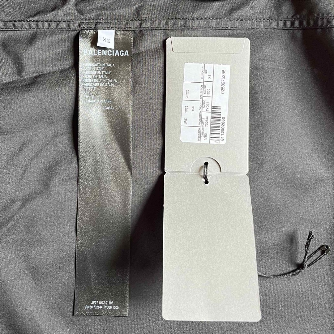 BALENCIAGA - 新品 BALENCIAGA Be different コーチジャケット BALENCIAGA - 新品 BALENCIAGA Be different コーチジャケット