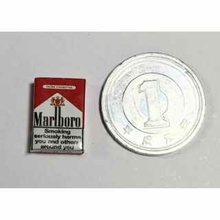 ミニチュア★マルボロ★Marlboro①★ドールハウス★デザイン違いあります♪(その他)