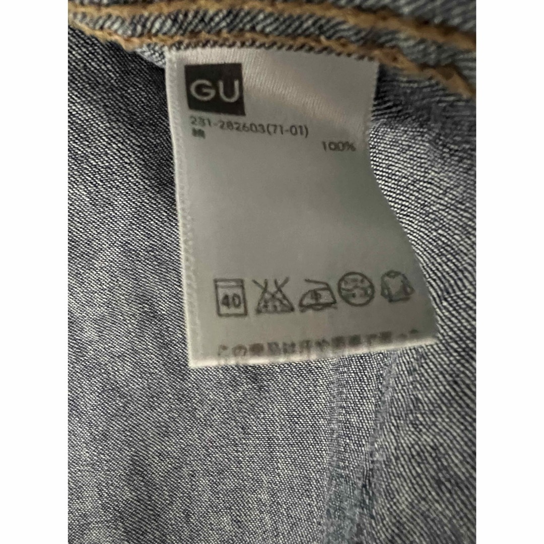 GU(ジーユー)のGU デニムシャツ ジーンズ カジュアル ダブルポケット 襟 オーバーサイズ M レディースのトップス(シャツ/ブラウス(長袖/七分))の商品写真