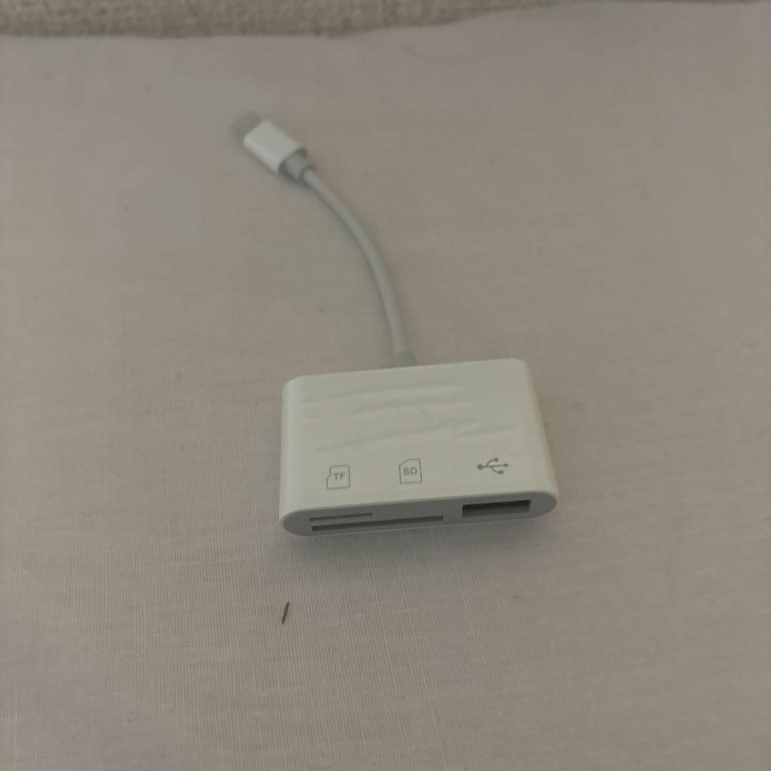 iPhone Lightning SDカードリーダー 3in1 スマホ/家電/カメラのスマホアクセサリー(その他)の商品写真