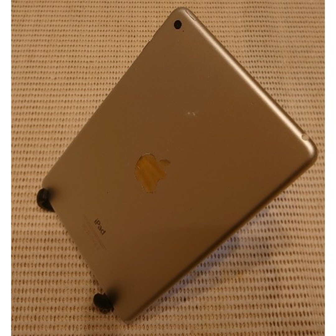 iPad(アイパッド)の3GHKK 完動品iPad mini4(A1538)本体128GB送料込 スマホ/家電/カメラのPC/タブレット(タブレット)の商品写真