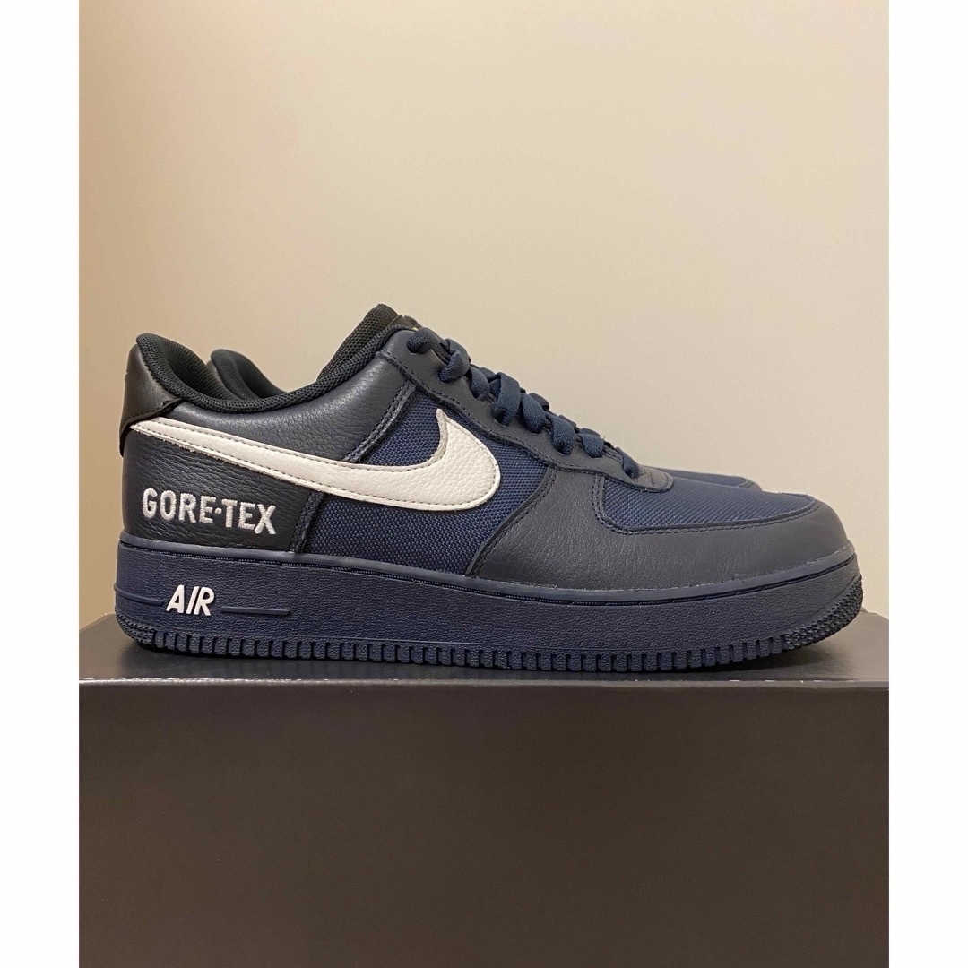 NIKE(ナイキ)の【完売品】NIKE AIR FORCE 1 GORE-TEX／NAVY メンズの靴/シューズ(スニーカー)の商品写真