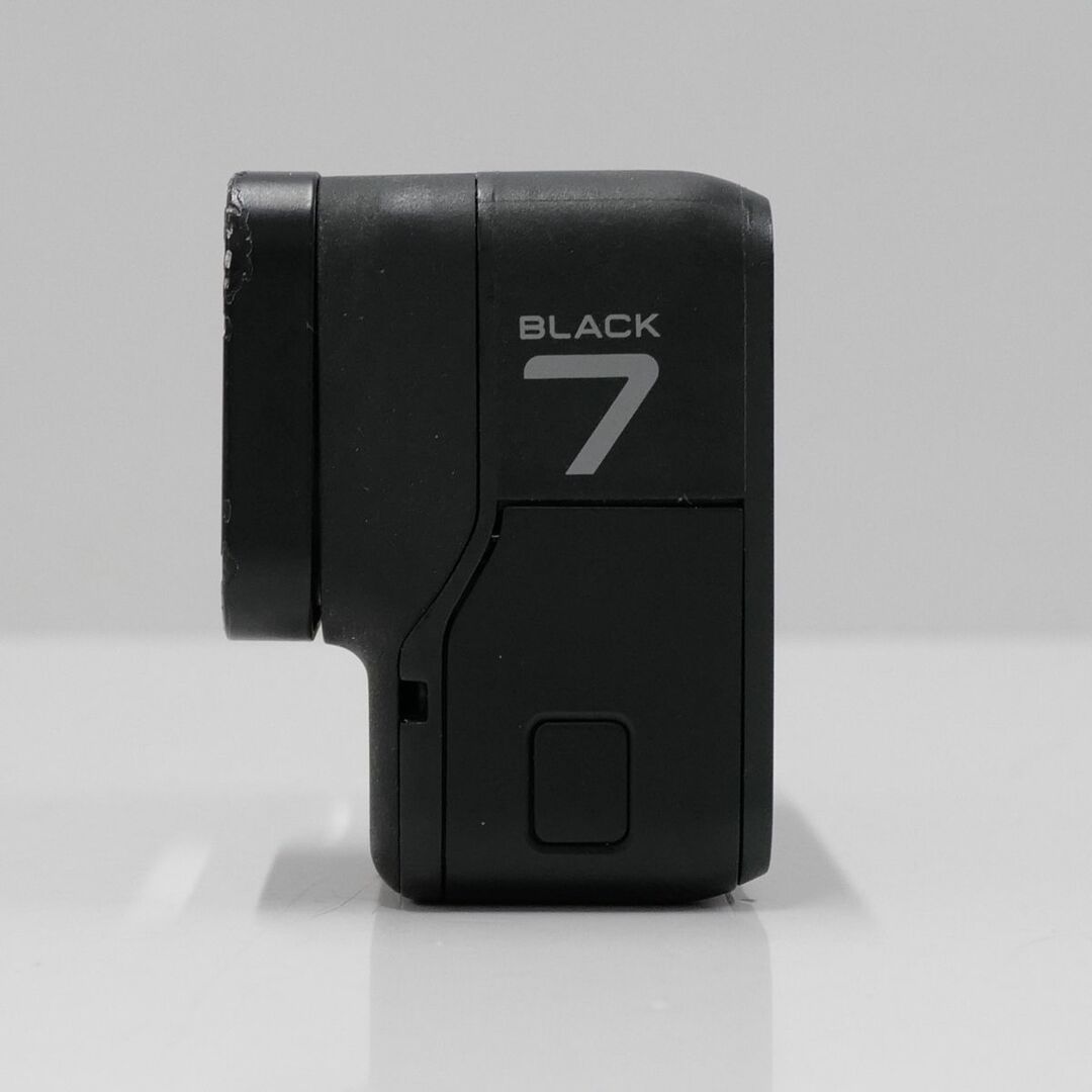 GoPro(ゴープロ)のGoPro HERO7 Black ウェアラブルカメラ USED品 本体+バッテリー 4K動画 CHDHX-701-FW 完動品 中古 CE4043 スマホ/家電/カメラのカメラ(ビデオカメラ)の商品写真