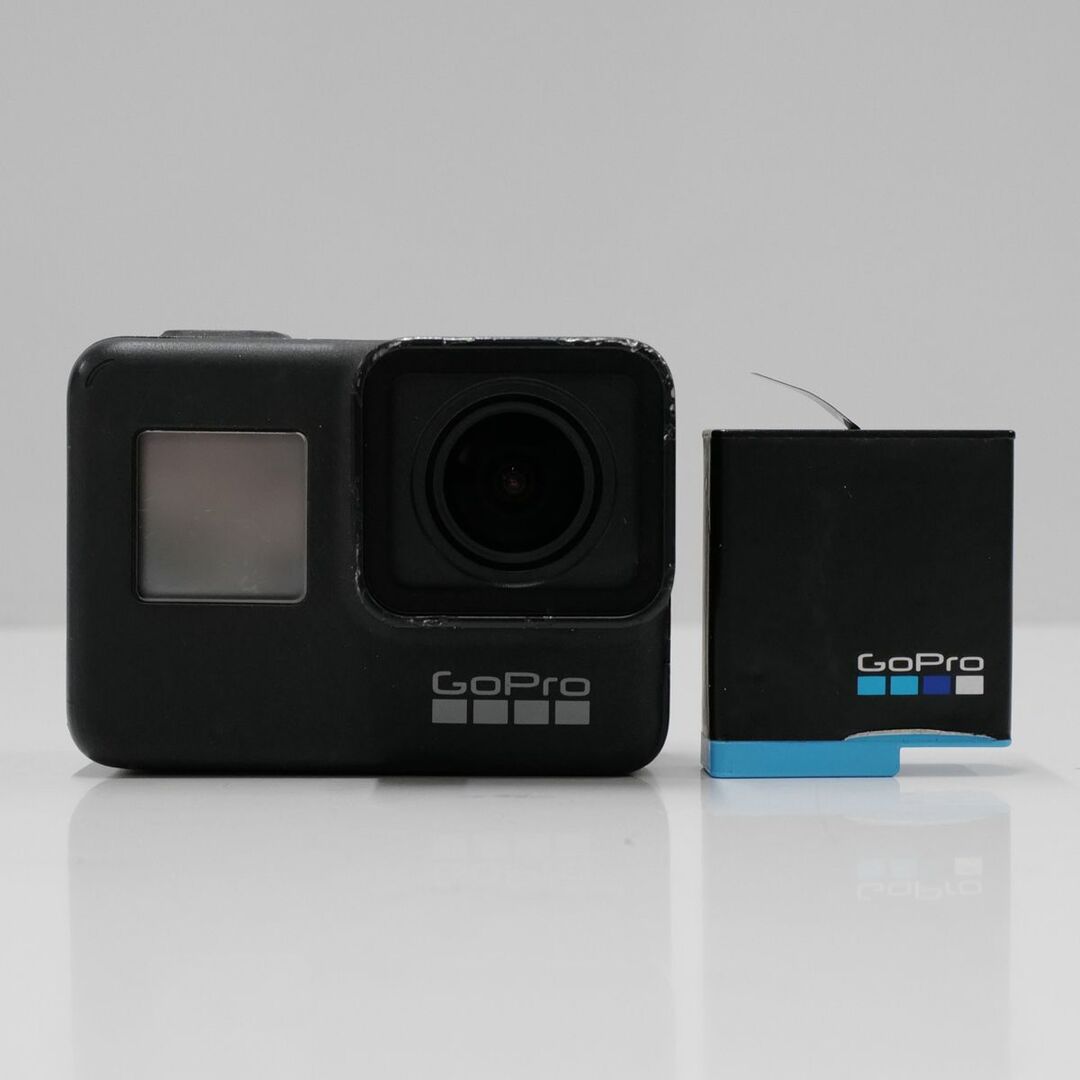 GoPro(ゴープロ)のGoPro HERO7 Black ウェアラブルカメラ USED品 本体+バッテリー 4K動画 CHDHX-701-FW 完動品 中古 CE4043 スマホ/家電/カメラのカメラ(ビデオカメラ)の商品写真