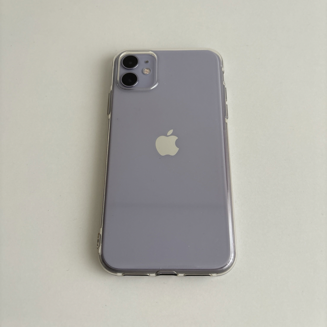 Apple(アップル)のiPhone11 パープル 64GB SIMフリー＋新品充電器 スマホ/家電/カメラのスマートフォン/携帯電話(スマートフォン本体)の商品写真