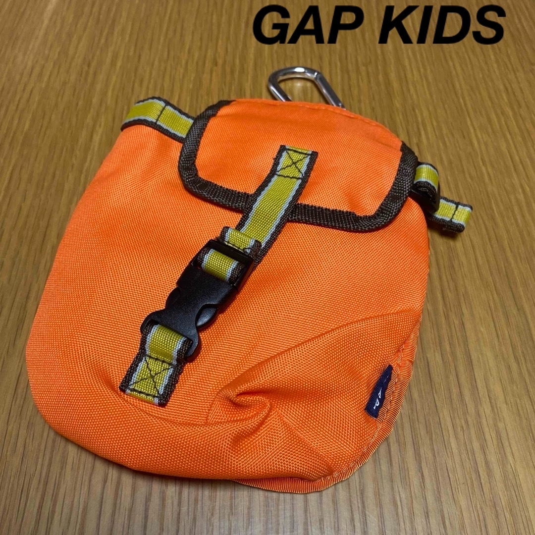【GAP kids】未使用　オレンジ　ポシェット　ミニバッグ　ウエストポーチ キッズ/ベビー/マタニティのこども用ファッション小物(その他)の商品写真