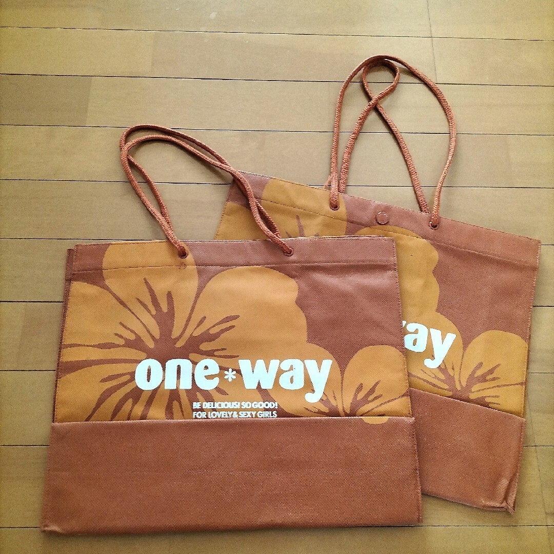 one*way(ワンウェイ)のone way　ワンウェイ　ショップ袋　不織布　バッグ　ショッパー レディースのバッグ(ショップ袋)の商品写真