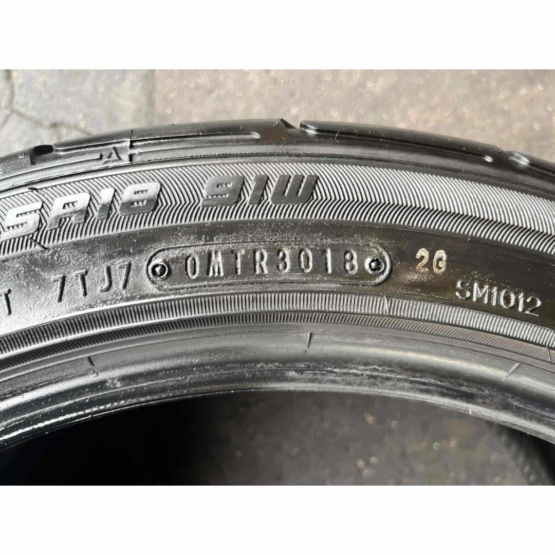 225/45R18　2本　ダンロップ　クラウン、レヴォーグ、BMW3シリーズ 自動車/バイクの自動車(タイヤ)の商品写真