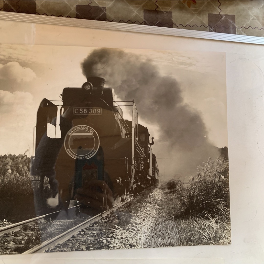 レトロ　機関車　写真　アルミフレーム付き　匿名配送　送料無料 エンタメ/ホビーの美術品/アンティーク(写真)の商品写真