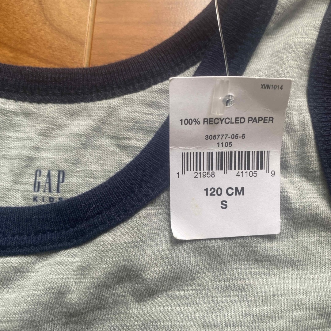 GAP Kids(ギャップキッズ)のGAP タンクトップ　120cm キッズ/ベビー/マタニティのキッズ服男の子用(90cm~)(Tシャツ/カットソー)の商品写真