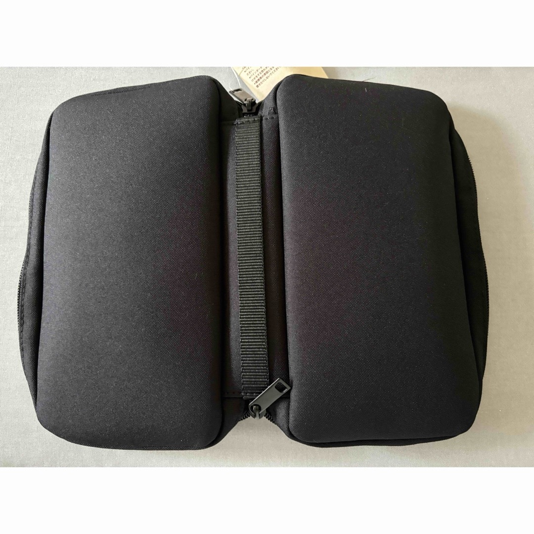 MUJI (無印良品)(ムジルシリョウヒン)の無印良品 パスポートケース メッシュポーチ付 ブラック レディースのファッション小物(ポーチ)の商品写真